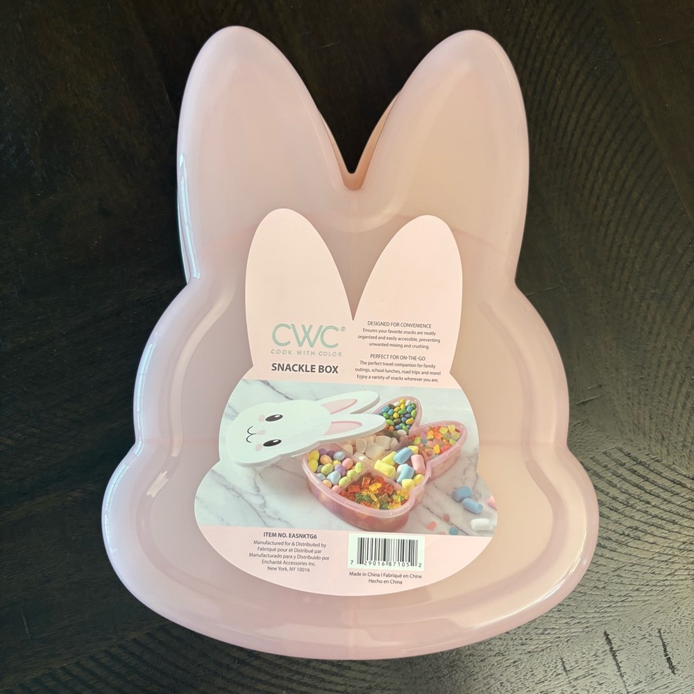 CWC Easter Bunny Snackle Plastic Storage Container Six Sections Snap Closure NWT